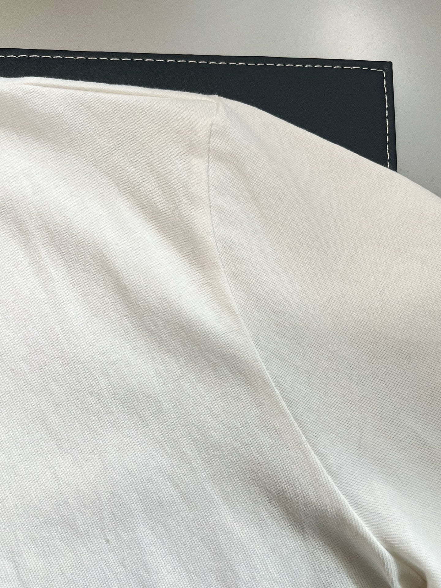 V공장 / 루이비통 반팔