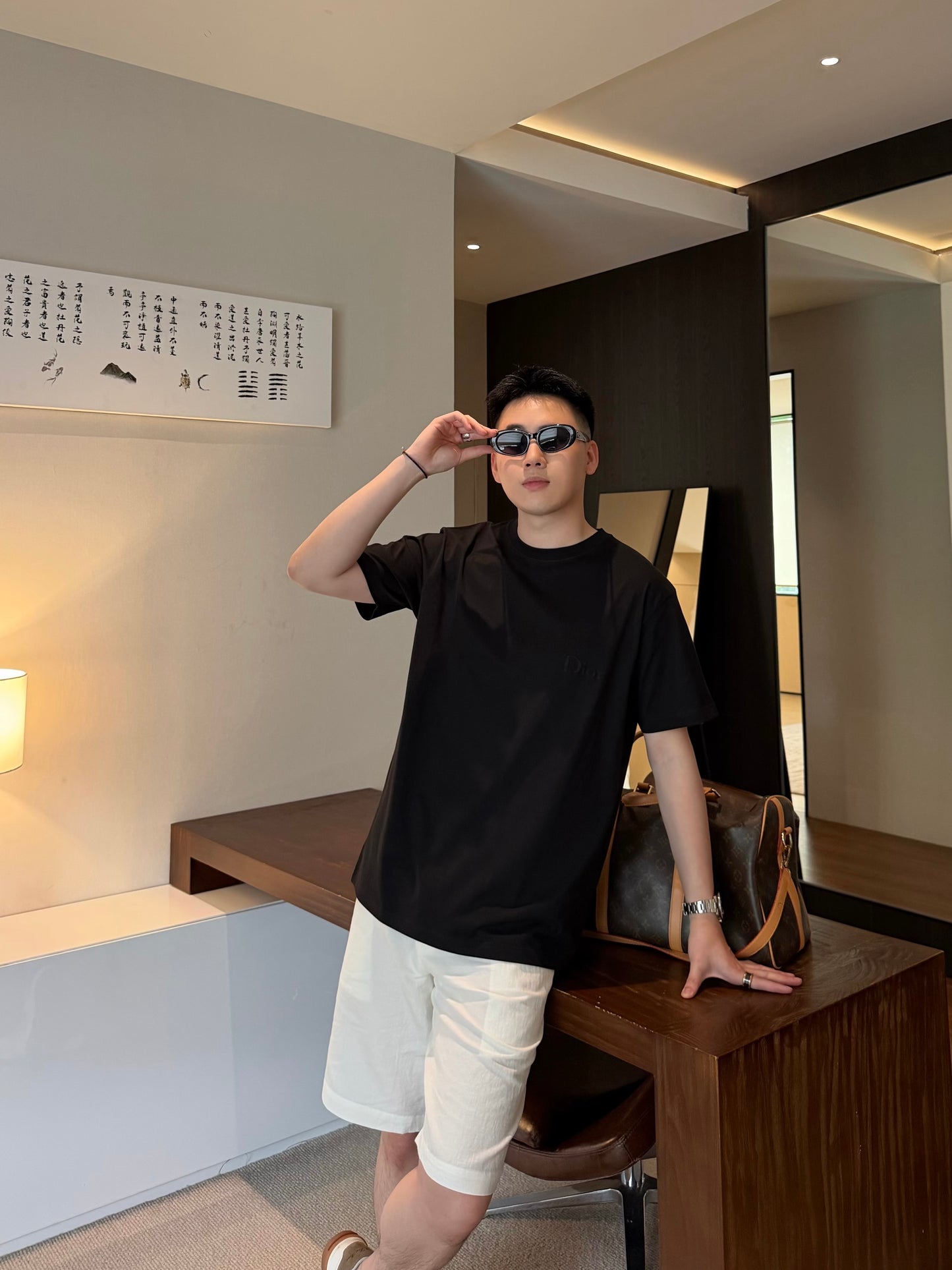 BVG / 디올 레터 자수 티셔츠
