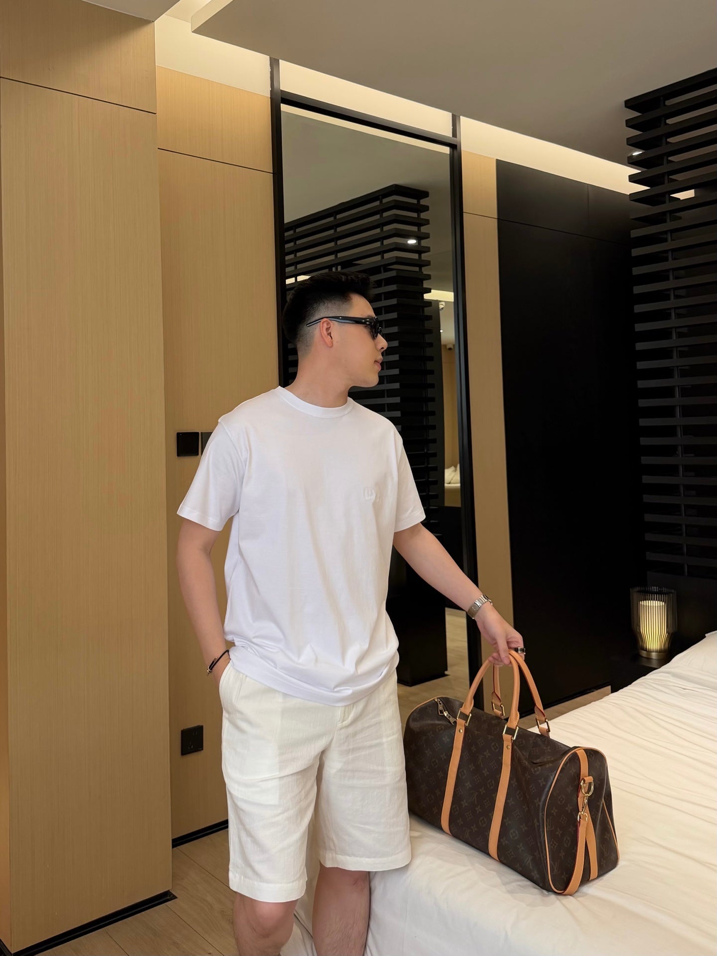 BVG / 디올 레터 자수 티셔츠