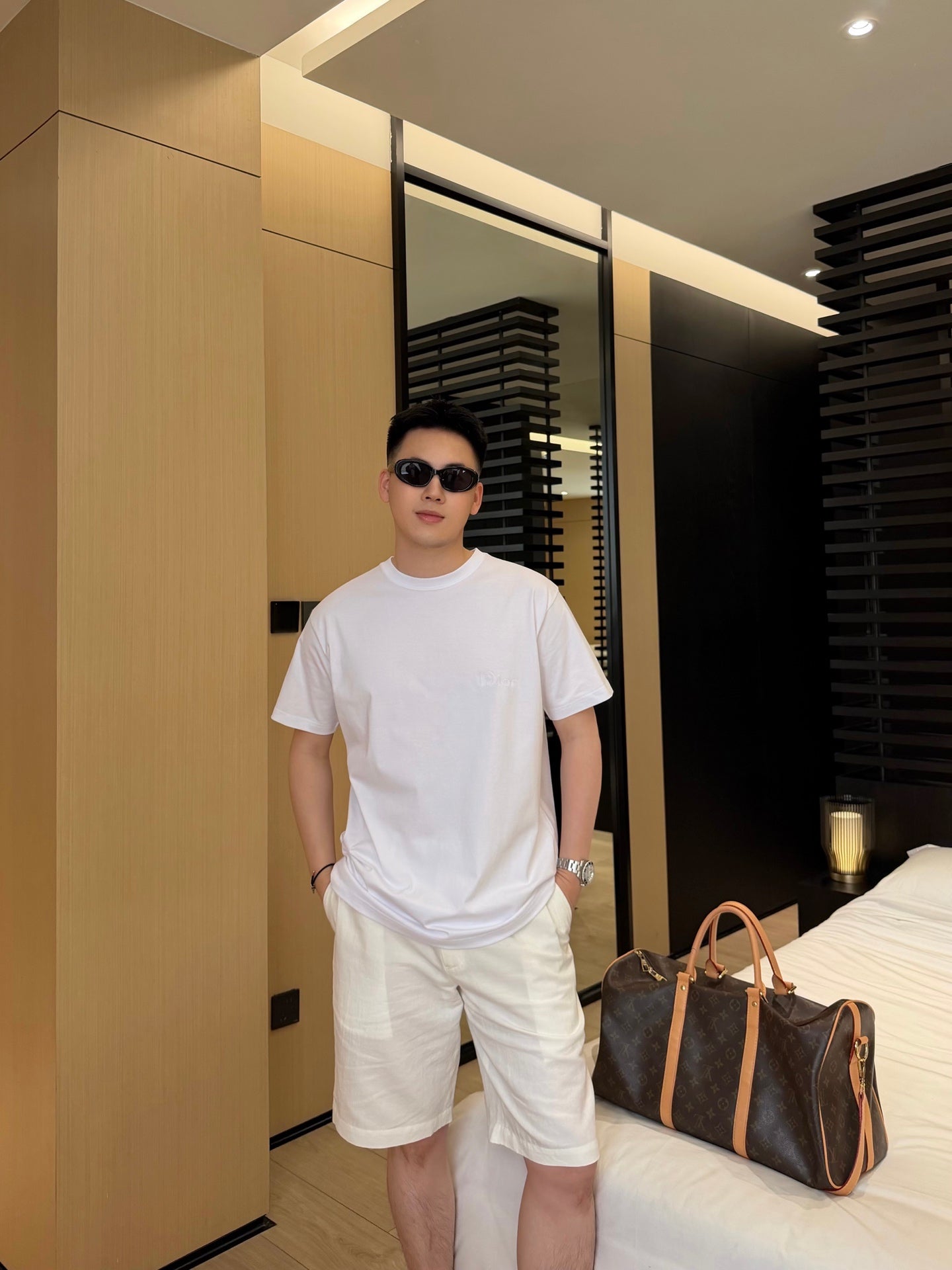 BVG / 디올 레터 자수 티셔츠