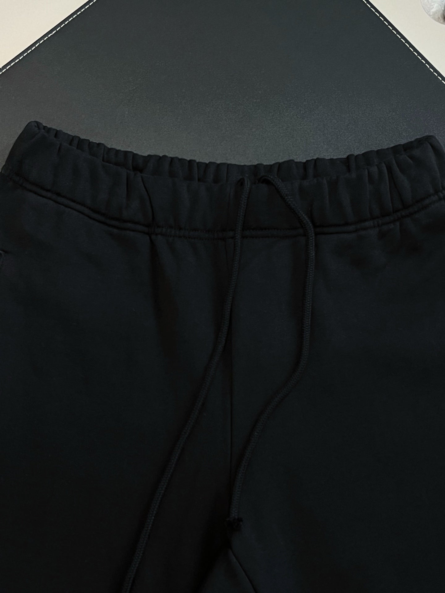 V공장 / 크롬하츠 반바지