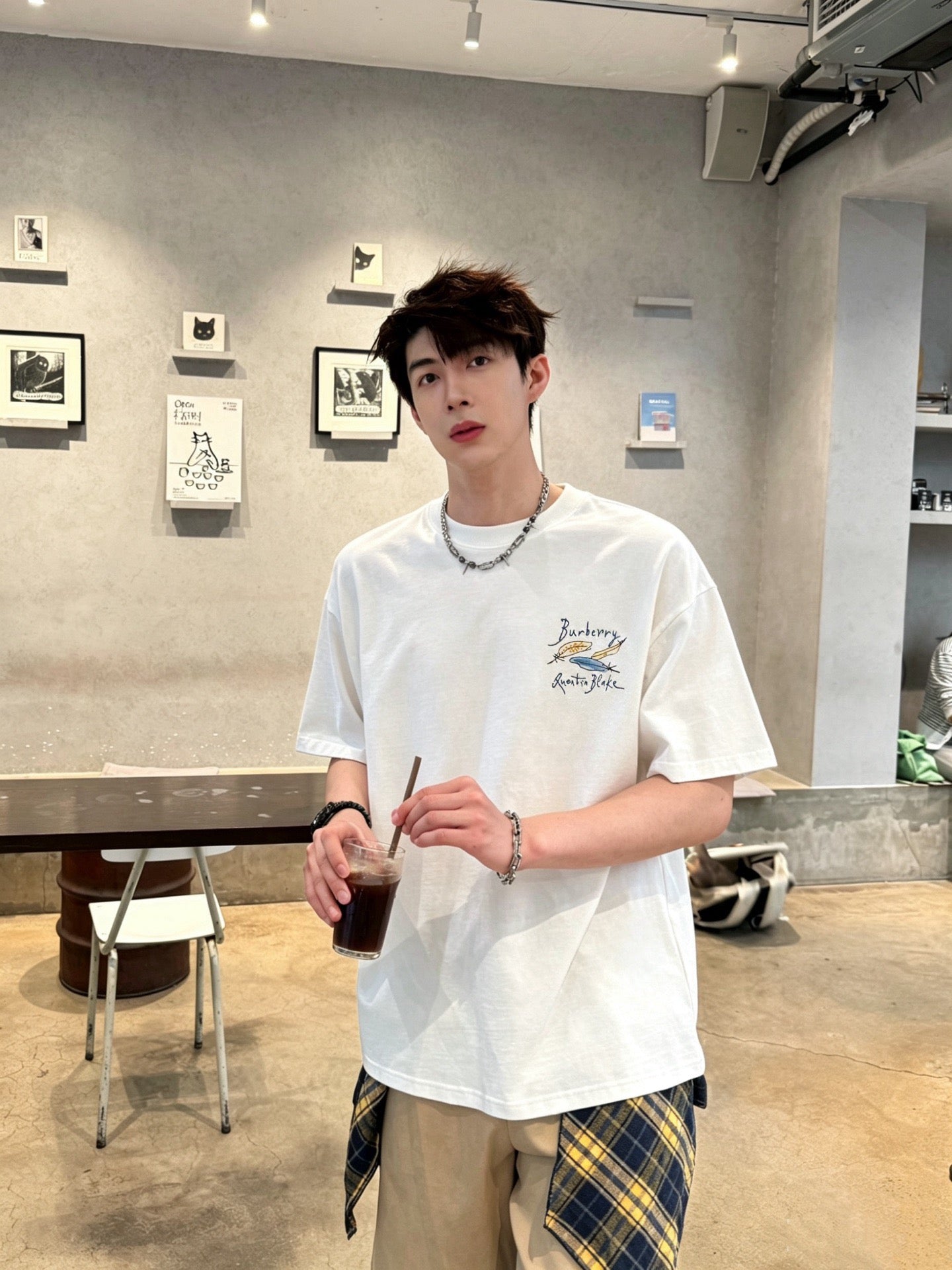 V공장 / 버버리 반팔