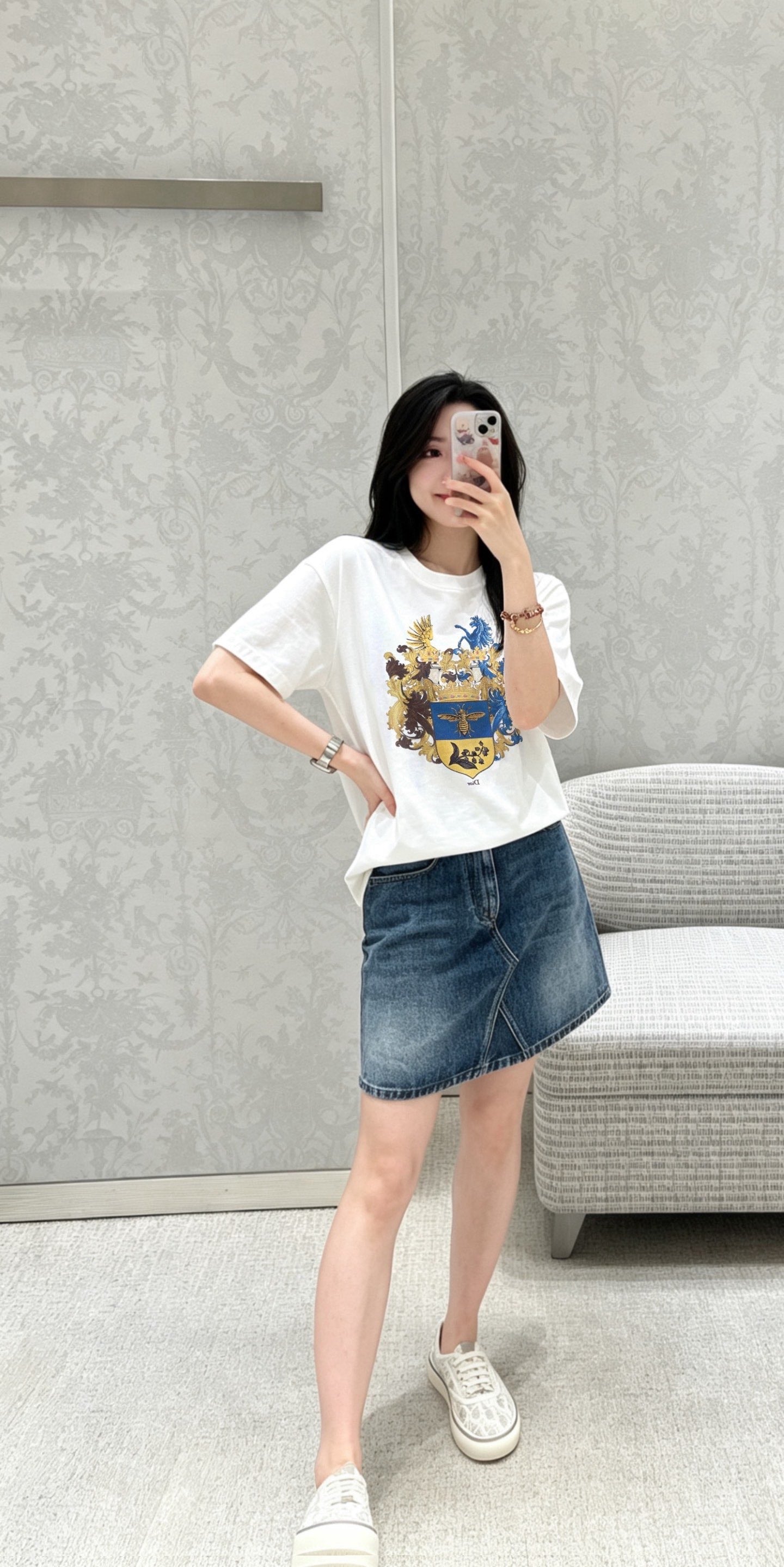 V공장 / 디올 반팔