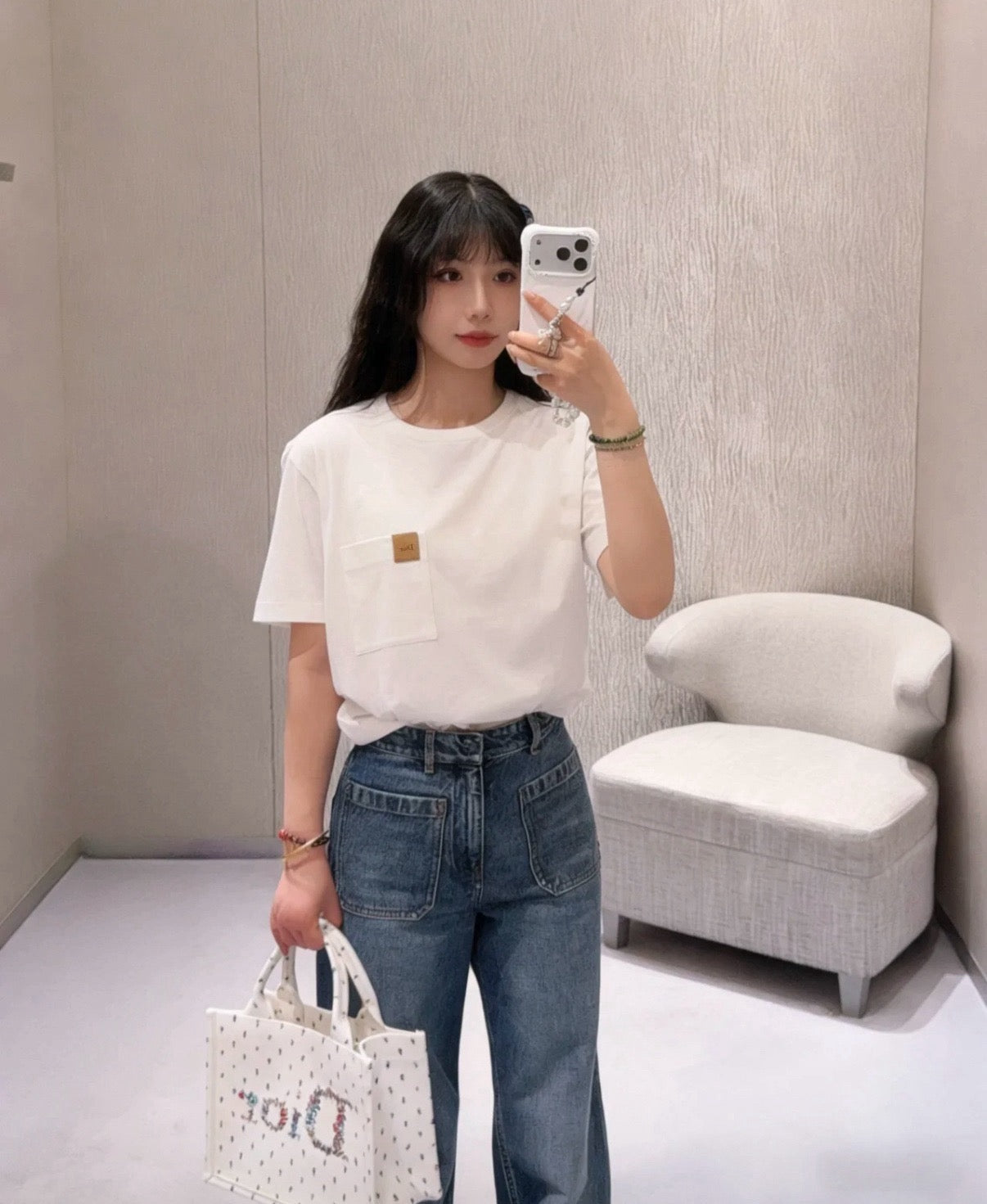 V공장 / 디올 반팔
