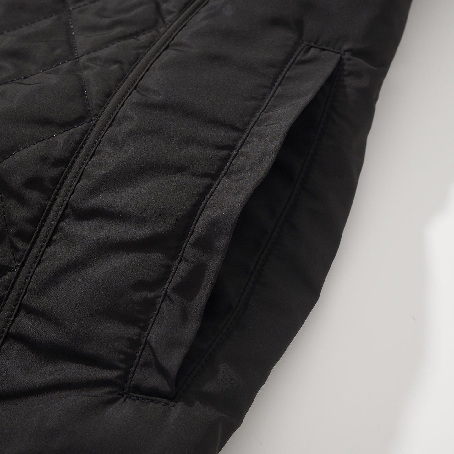 BVG / 크롬하츠 용늬 패치워크 가죽 조끼