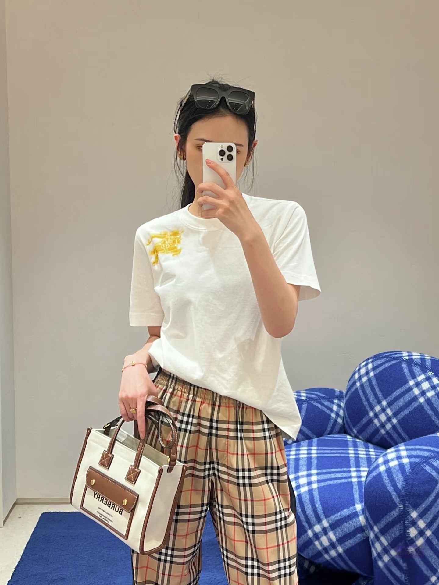 V공장 / 버버리 반팔