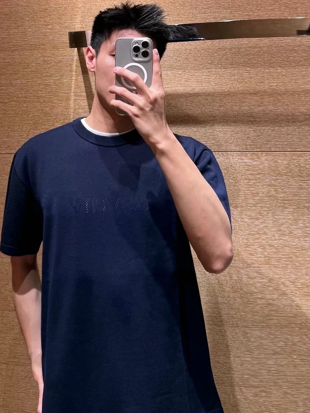 BVG / 루이비통 레이스 문자 자카드