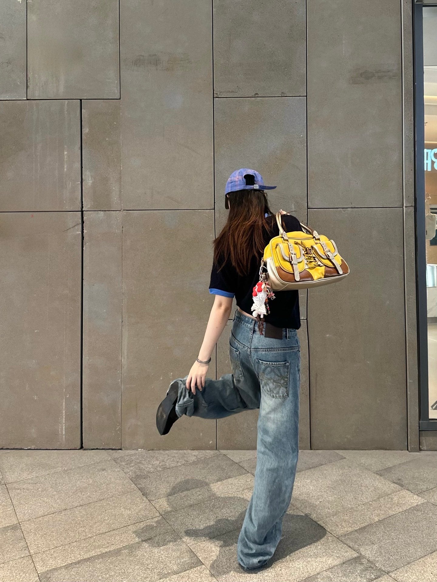 BVG / 루이비통 포켓 자수 데님 바지