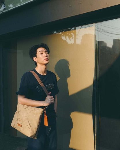 BVG / 펜디 데님 패치 자수 라운드넥
