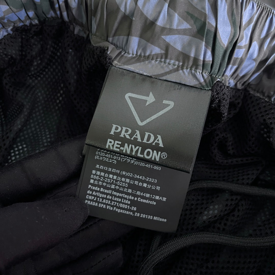 BVG / 프라다 플라워 디지털 프린트 나일론 반바지