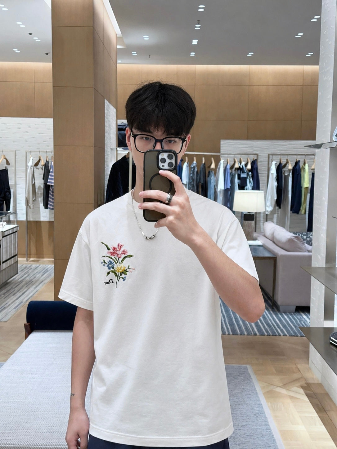 BVG / 디올 가슴 꽃 패턴 반팔 티셔츠