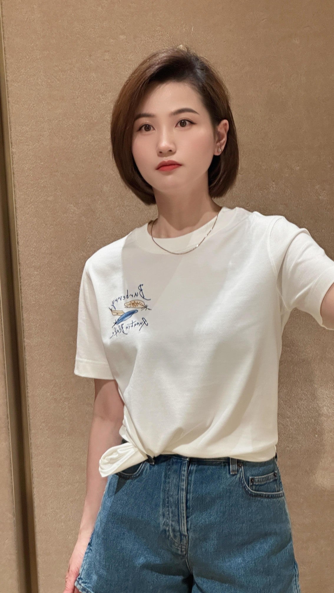 BVG / 버버리 깃털 패턴 라운드넥 반팔 티셔츠