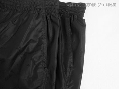 BVG / 루이비통 신상 엠보 무늬 반바지