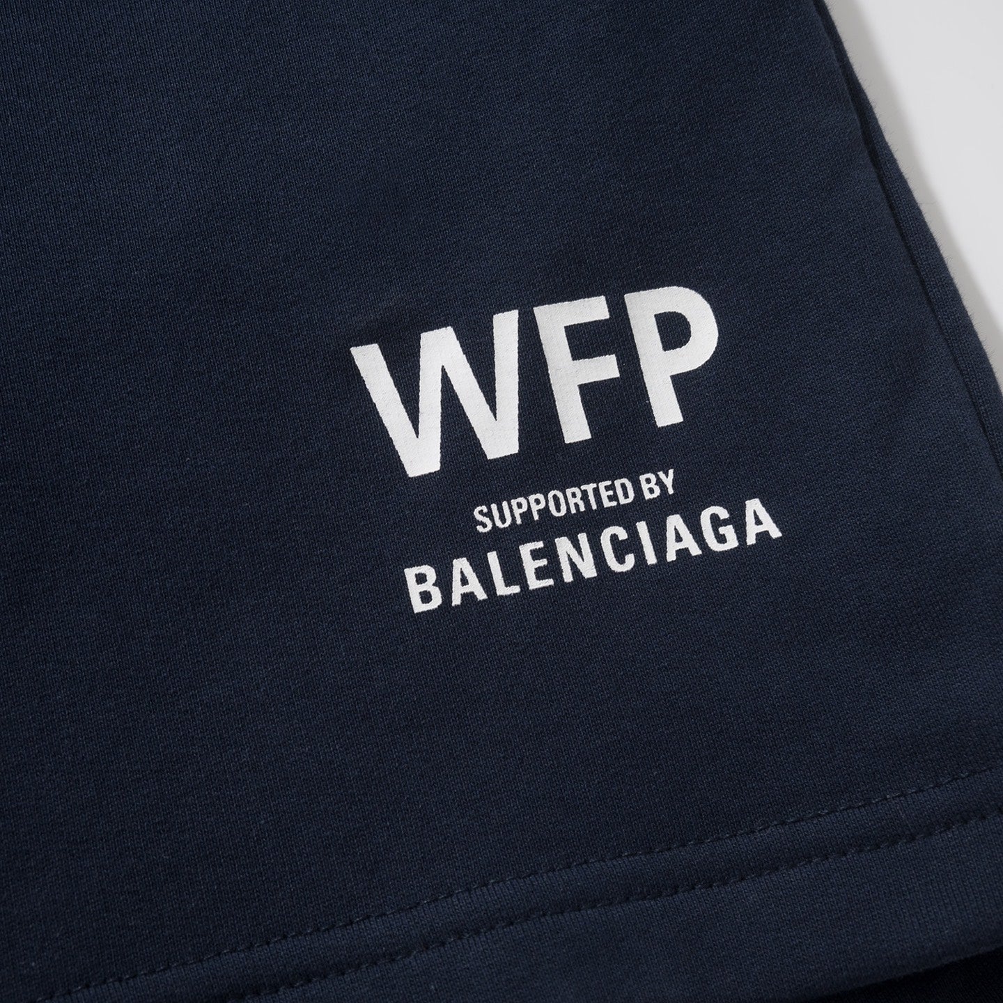 BVG / 발렌시아가 WFP 루즈핏 반바지