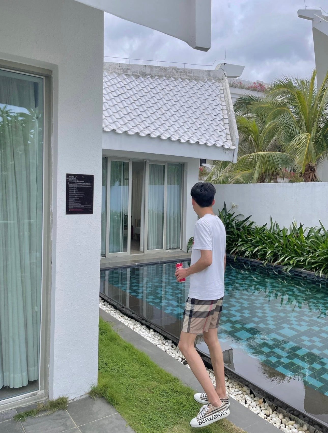 scn / 버버리 가벼운 통기성 반바지