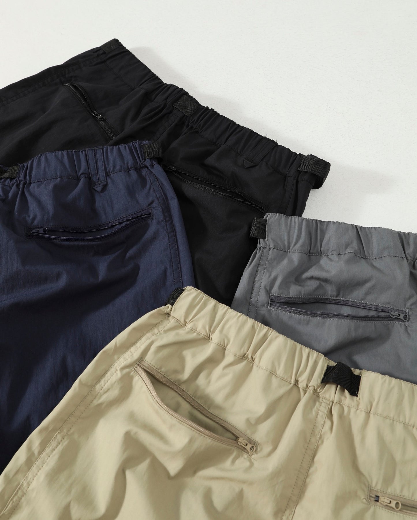 scn / 슈프림 삼각 반바지