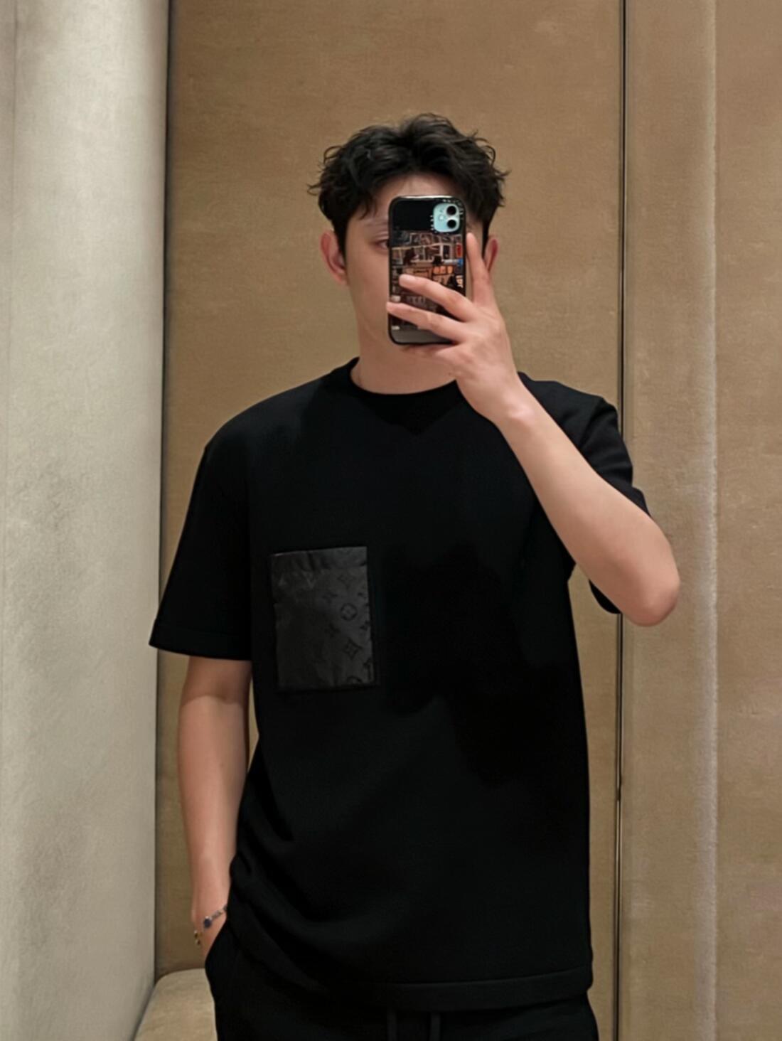 BVG / 루이비통 니트 반팔