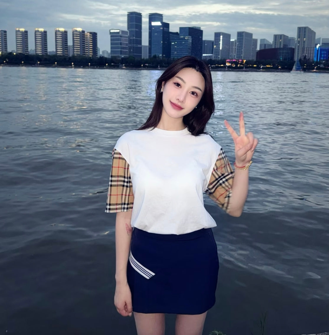 BVG / 버버리 체크 소매 라운드넥 반팔