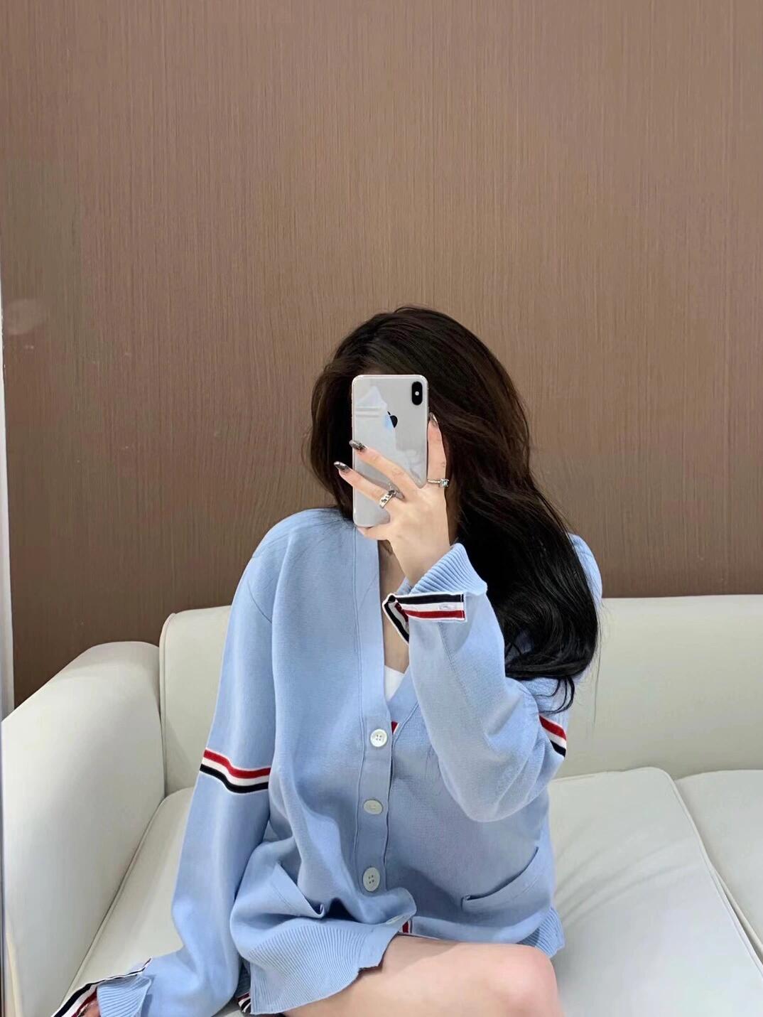 BVG / 톰브라운 남성 면 브이넥