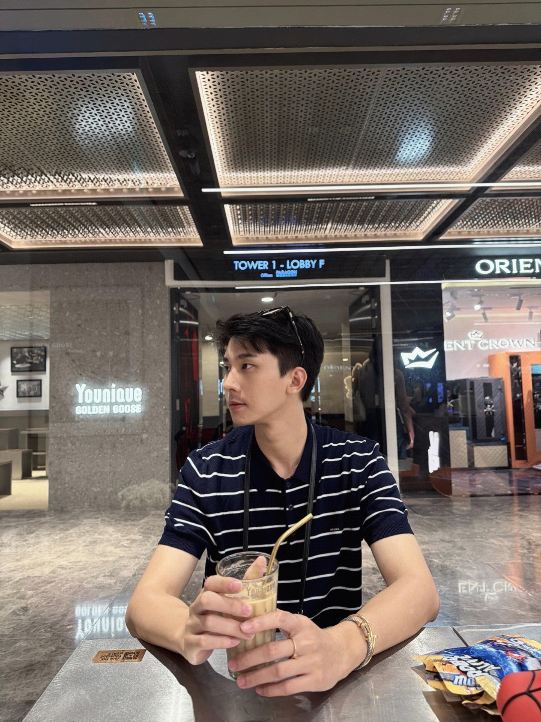 BVG / 프라다 로고 스트라이프 폴로넥 니트