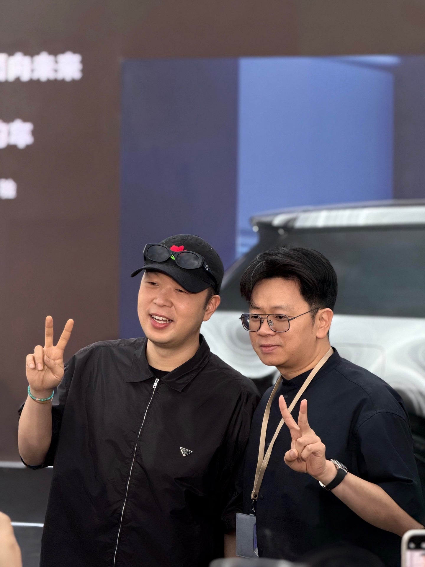 BVG / 프라다 삼각 로고 지퍼 반팔 셔츠