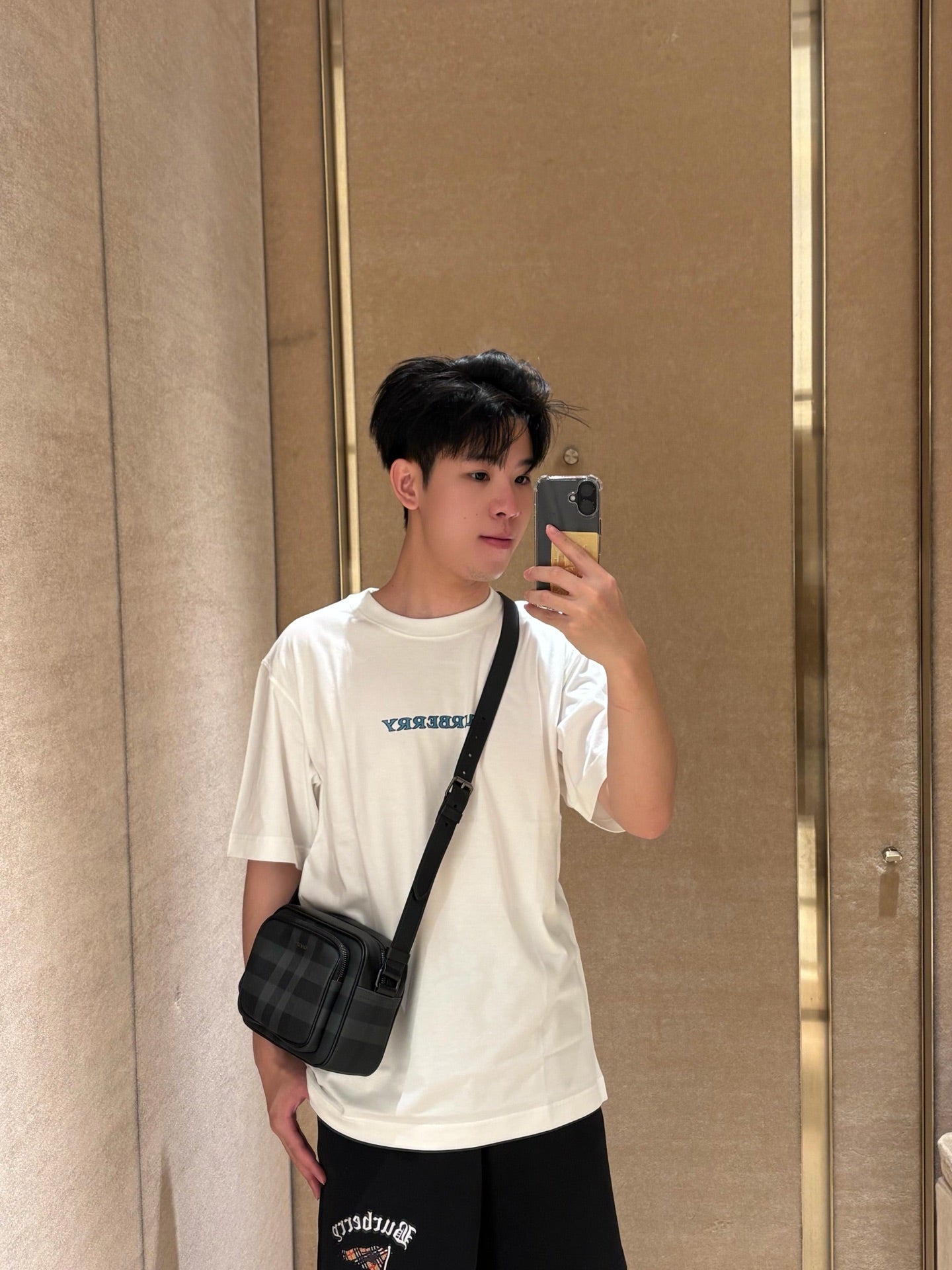 BVG / 버버리 깃발 패턴 체크 반바지