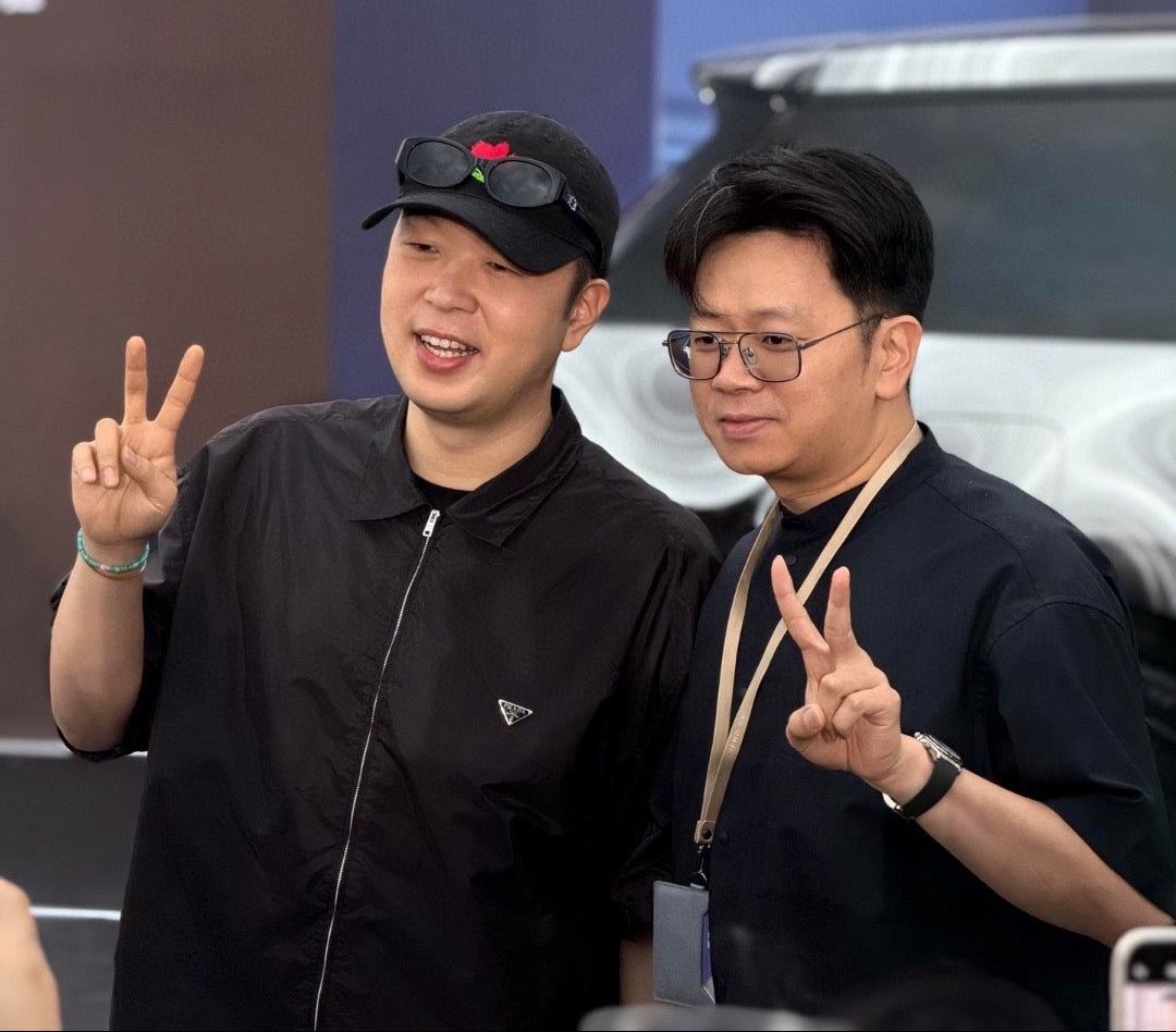 BVG / 프라다 삼각마크 지퍼 반팔 셔츠