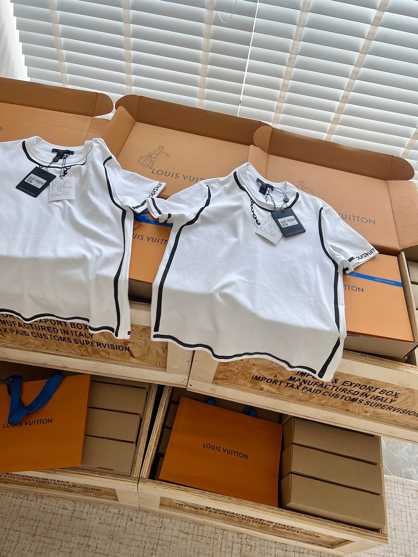 Timo / Louis Vuitton Two-Tone Line Print T-Shirt