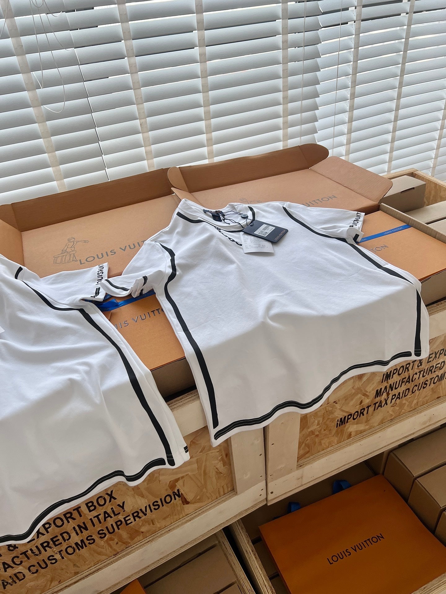Timo / Louis Vuitton Two-Tone Line Print T-Shirt