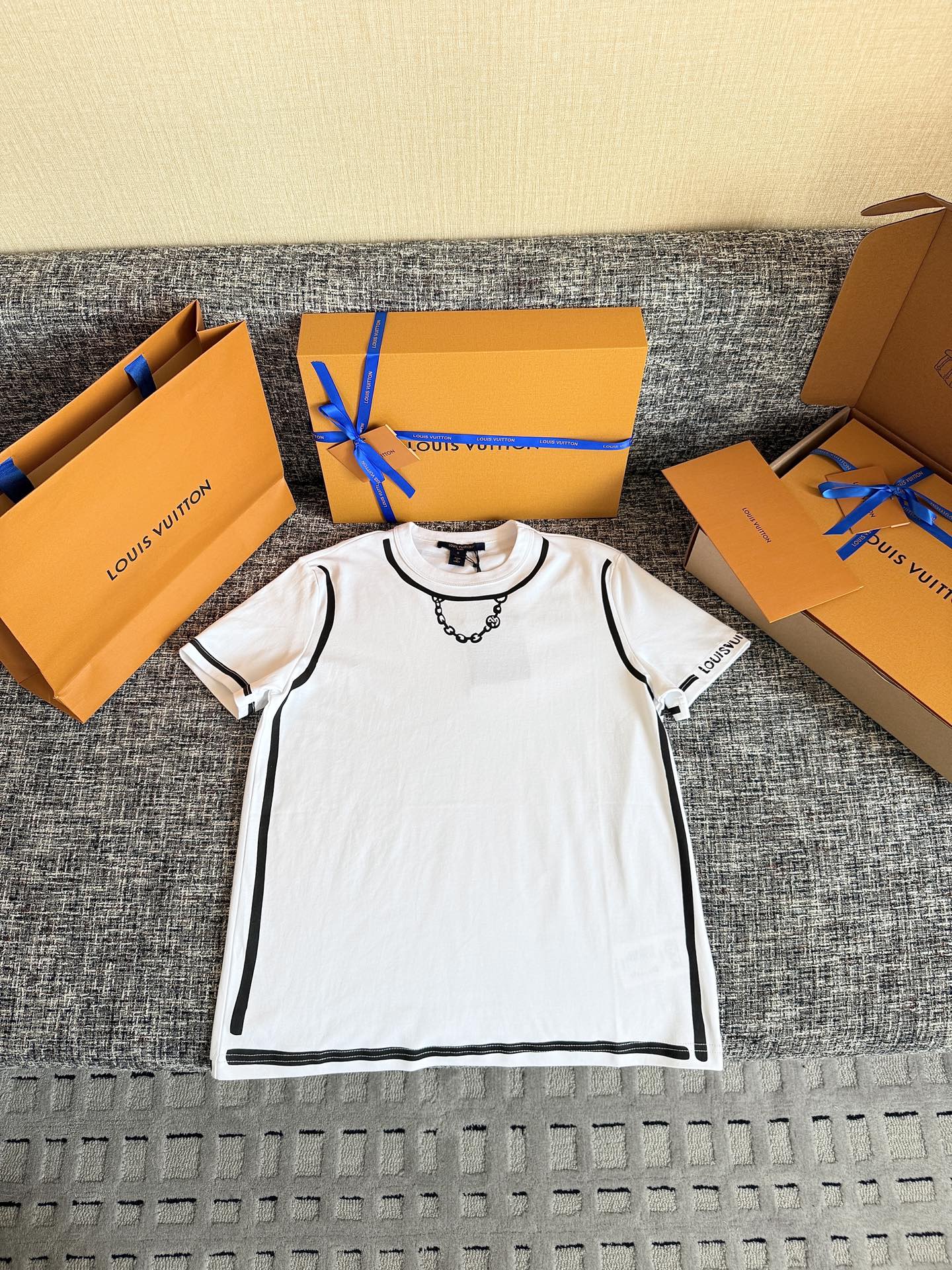 Timo / Louis Vuitton Two-Tone Line Print T-Shirt