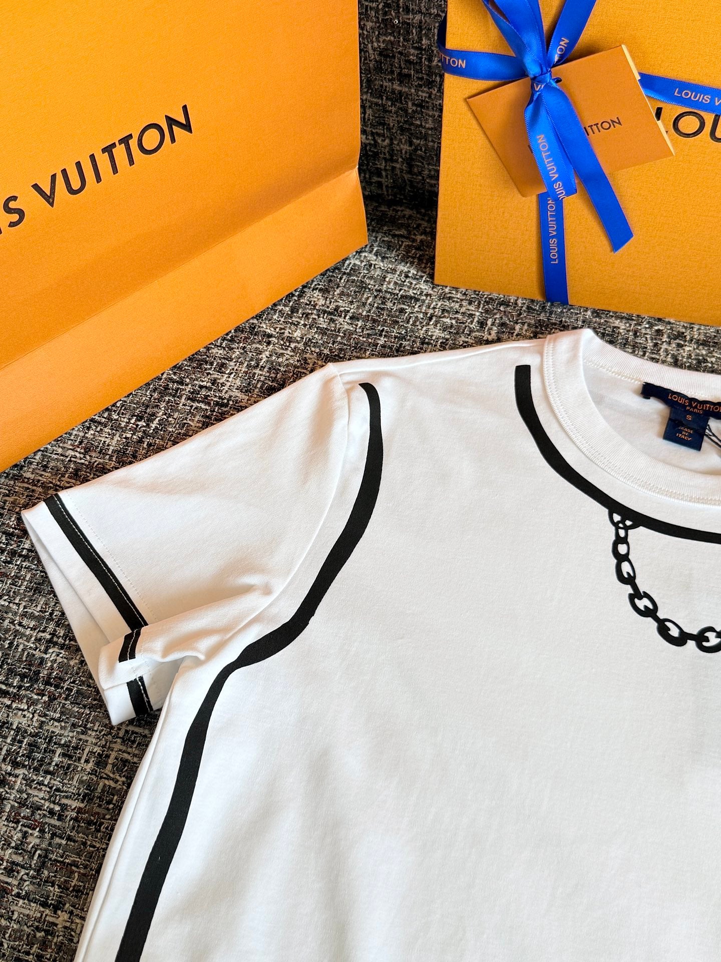 Timo / Louis Vuitton Two-Tone Line Print T-Shirt