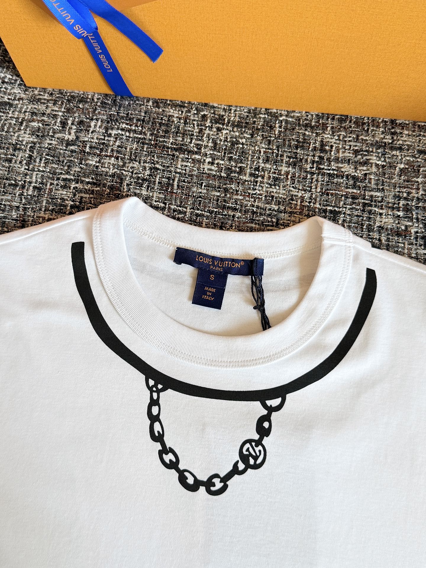 Timo / Louis Vuitton Two-Tone Line Print T-Shirt