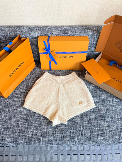 Timo / Louis Vuitton Beige Knitted Shorts