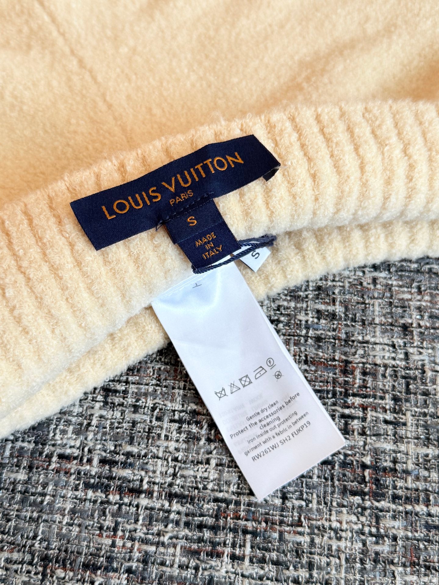 Timo / Louis Vuitton Beige Knitted Shorts