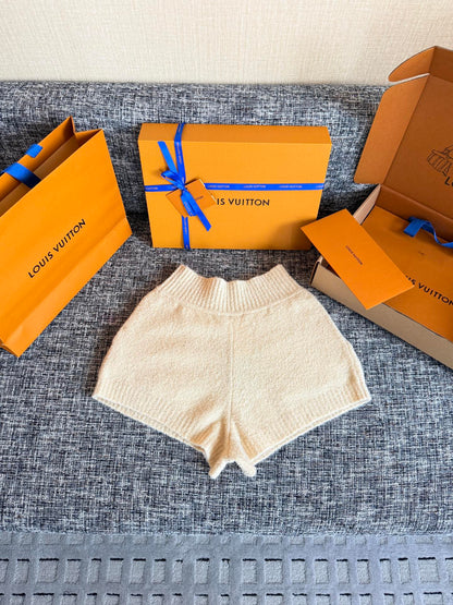 Timo / Louis Vuitton Beige Knitted Shorts