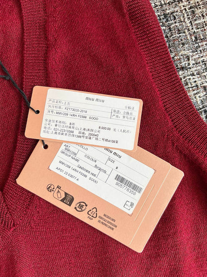 티모 / 미우미우 레드 브이넥 베스트