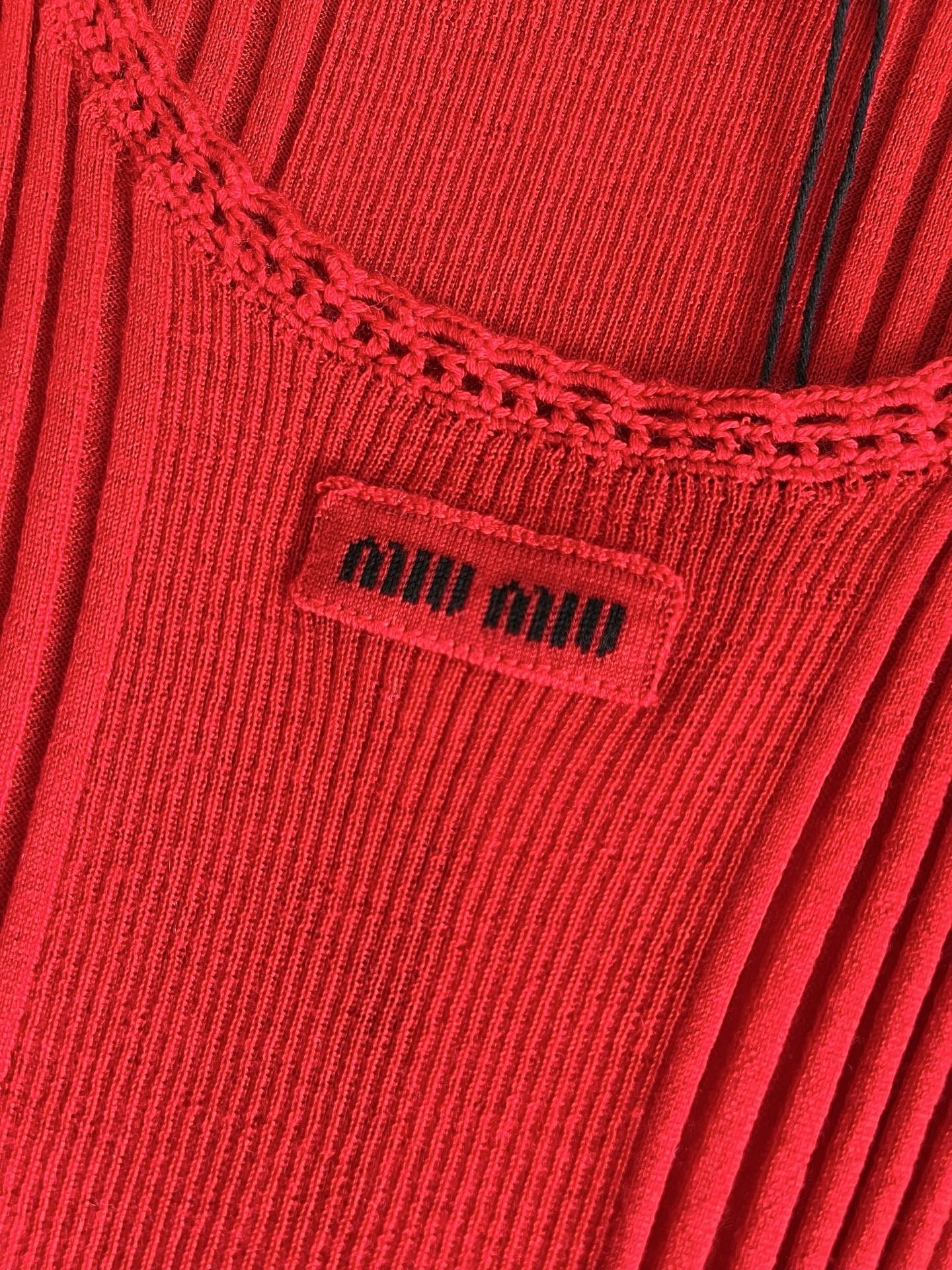 Timo / MIUMIU V-neck Strap Dress