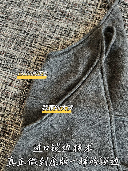 티모 / 미우미우 브이넥 스트랩 드레스