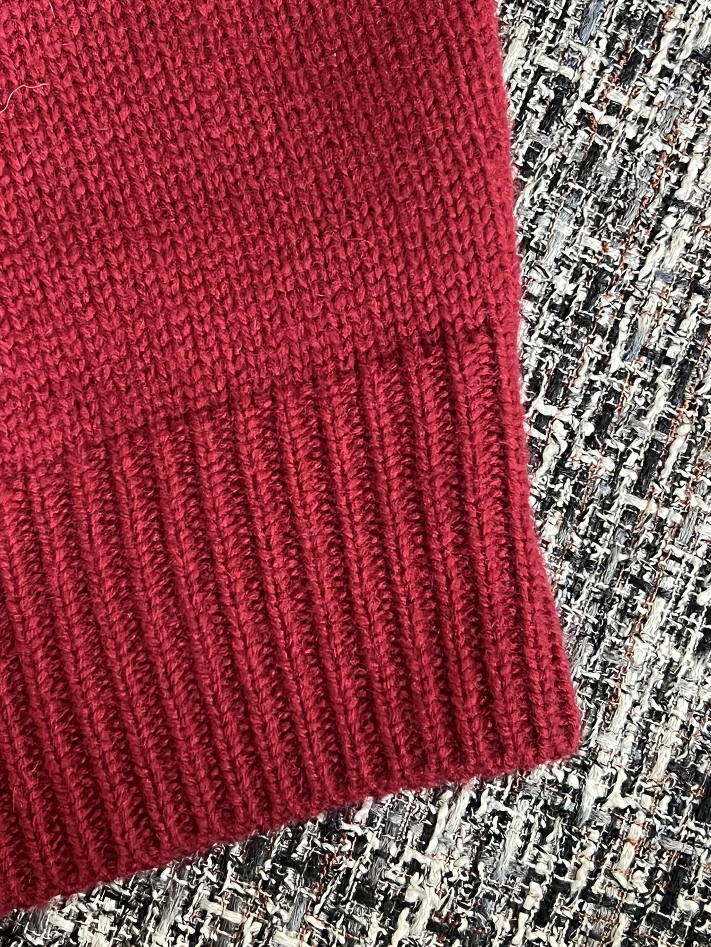 TMO / Prada Logo Embroidered Knit Short Sleeve