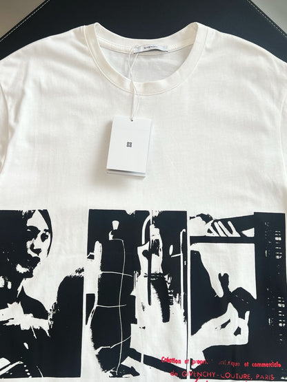 V Factory / Givenchy Short-Sleeved T-Shirt