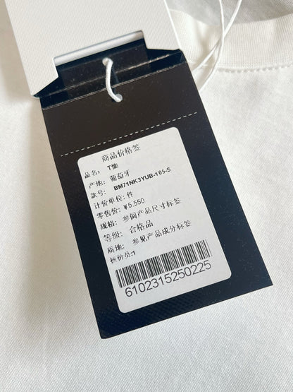 V Factory / Givenchy Short-Sleeved T-Shirt