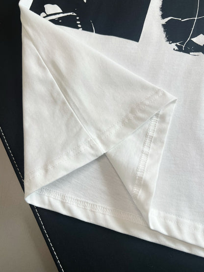 V Factory / Givenchy Short-Sleeved T-Shirt