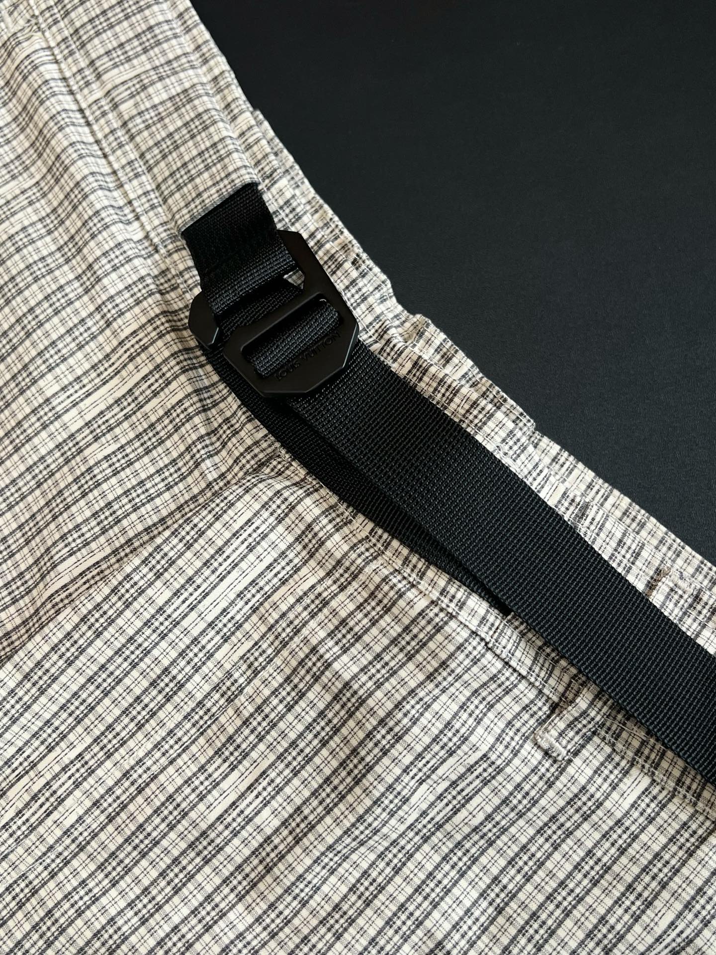 V Factory / Louis Vuitton Pants