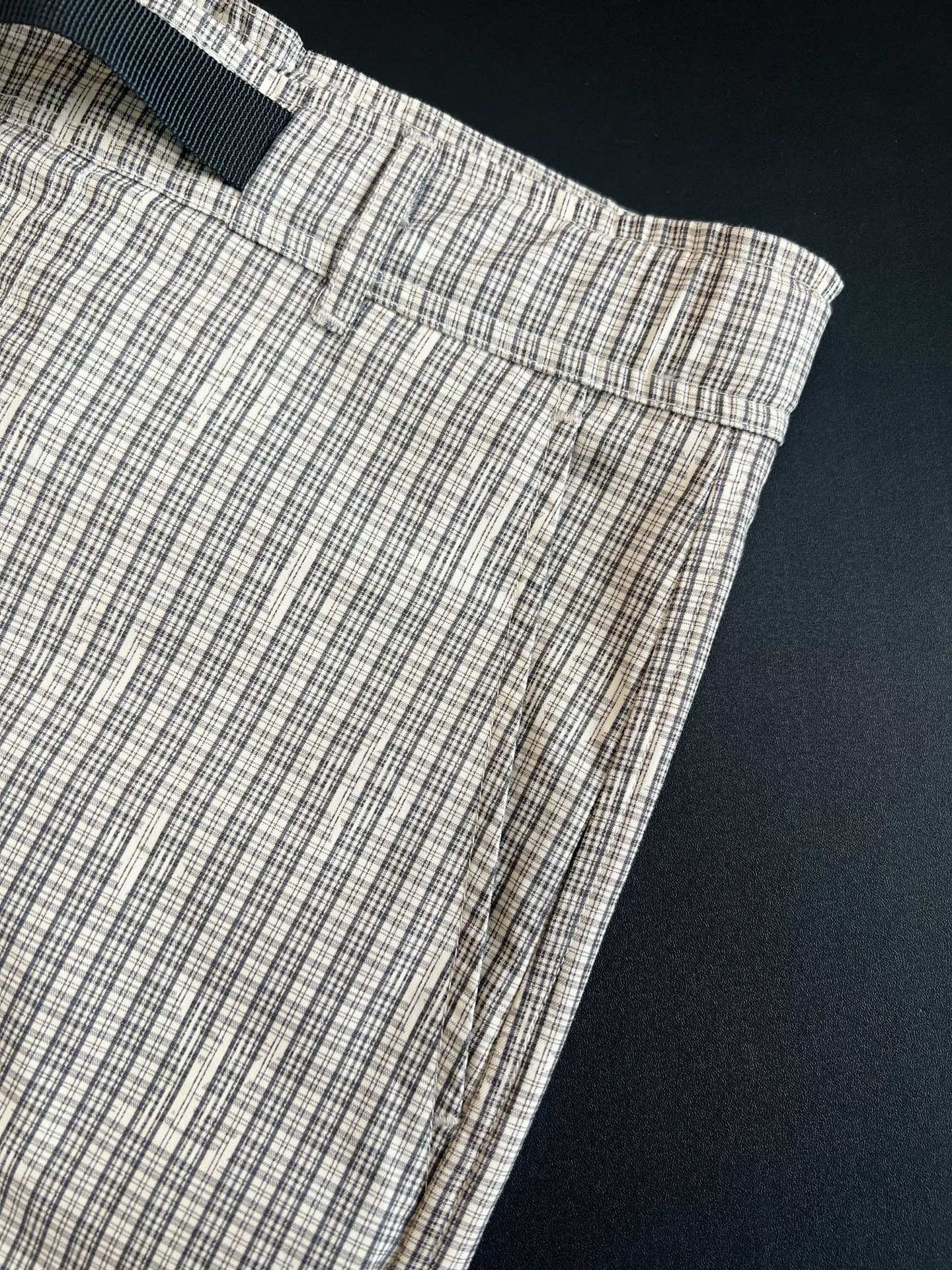 V Factory / Louis Vuitton Pants