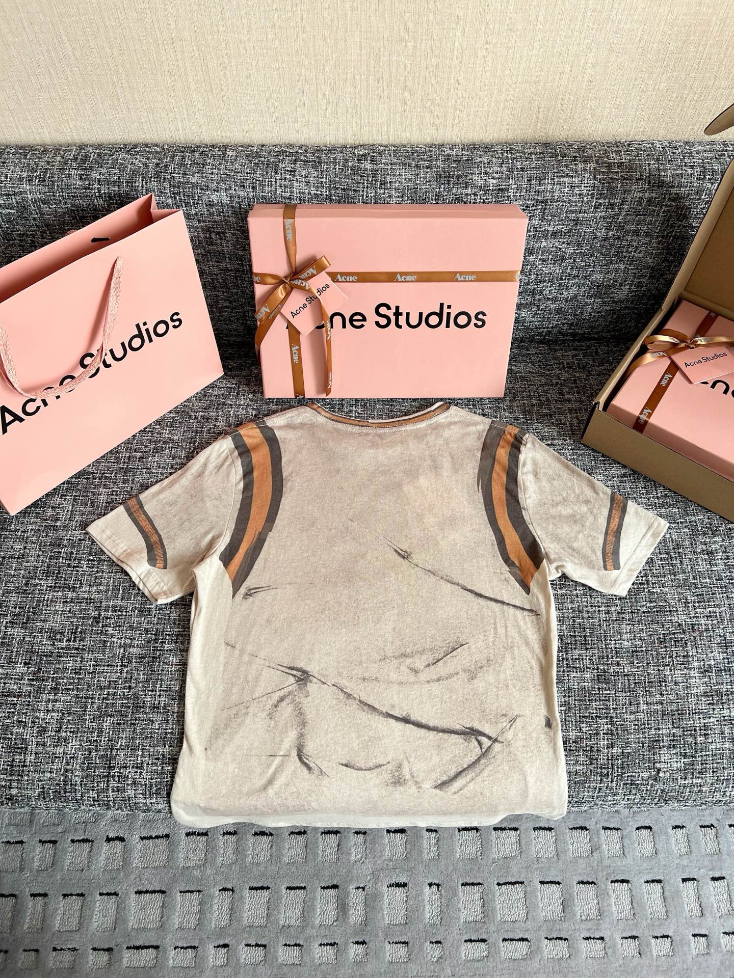 Timo / Acne Studios 그래피티 빈티지 워싱 반팔 티셔츠