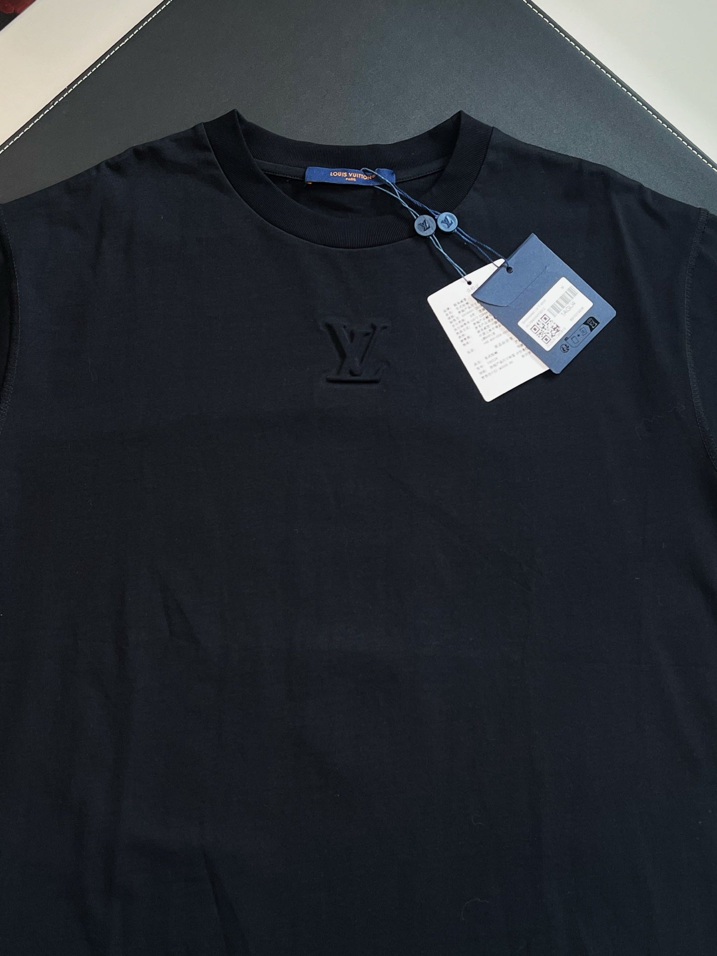 V Factory / Louis Vuitton Short-sleeved