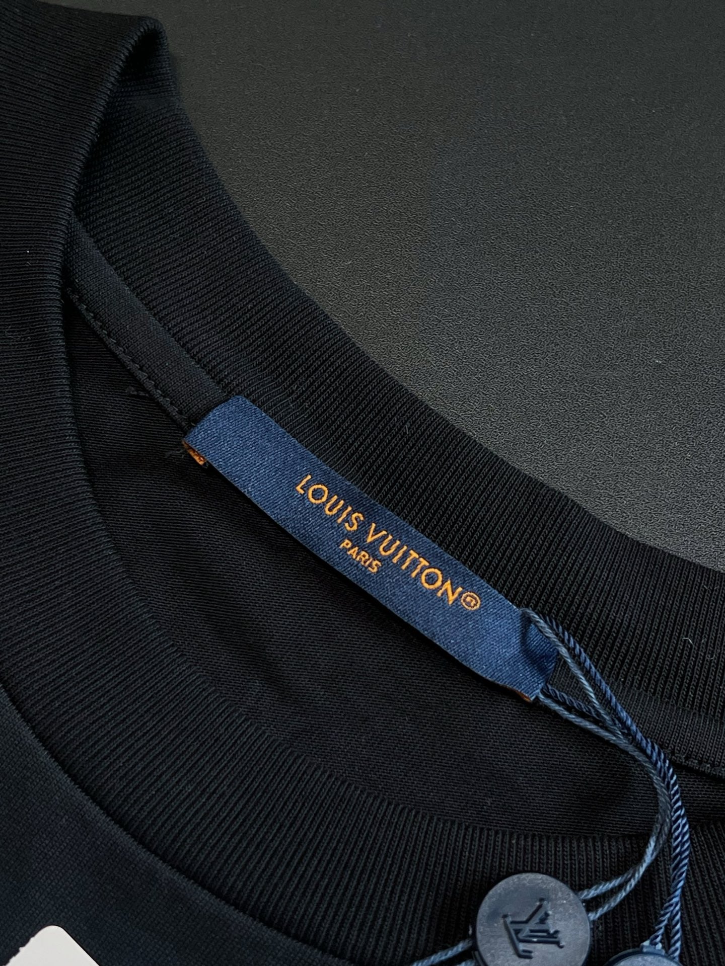 V Factory / Louis Vuitton Short-sleeved