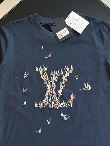 V factory / Louis Vuitton short-sleeved