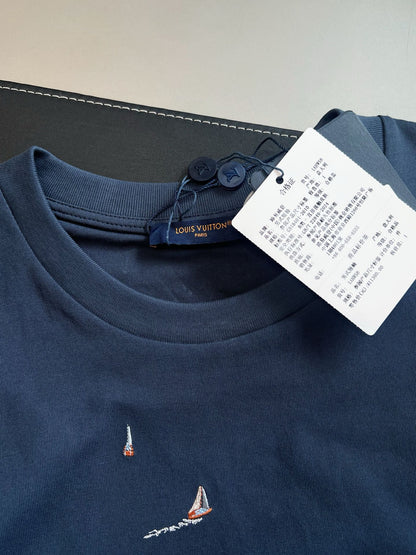 V factory / Louis Vuitton short-sleeved