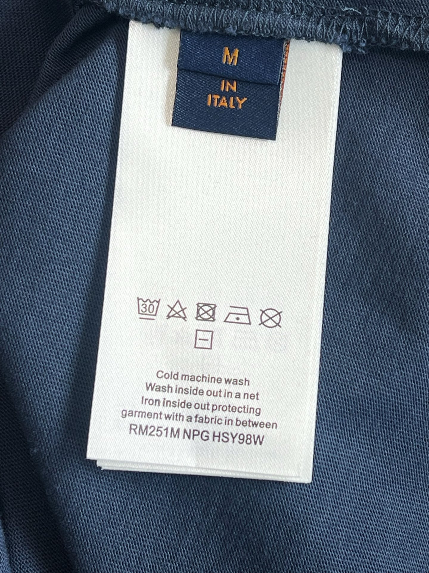 V factory / Louis Vuitton short-sleeved